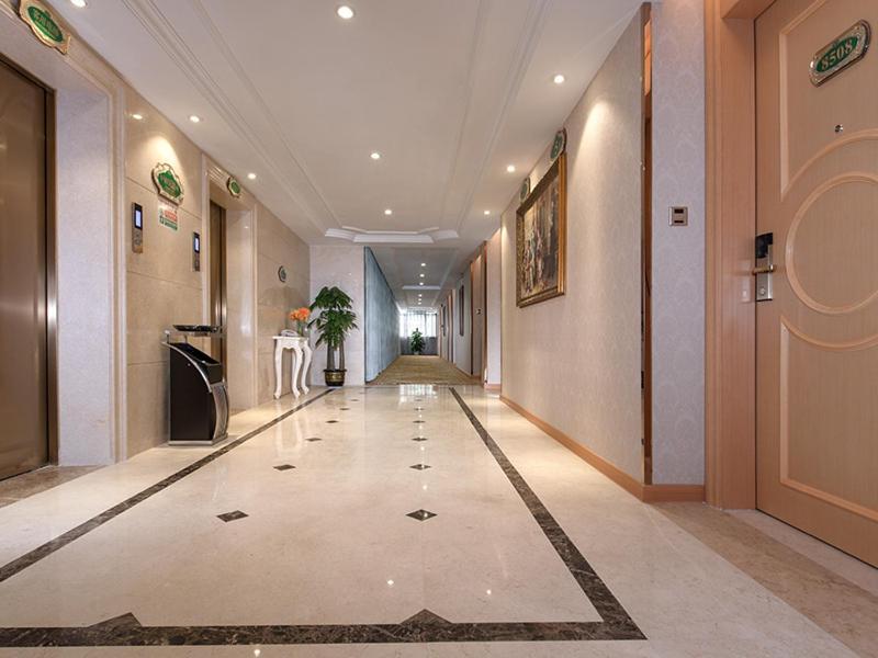 Vienna Hotel Shenzhen Fuyong Village Fenghuangwei Экстерьер фото